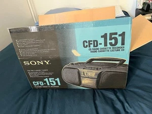 Sony CD Radio Kassettenrecorder CFD-151 AM/FM Mega Bass funktioniert - Bild 1 von 3