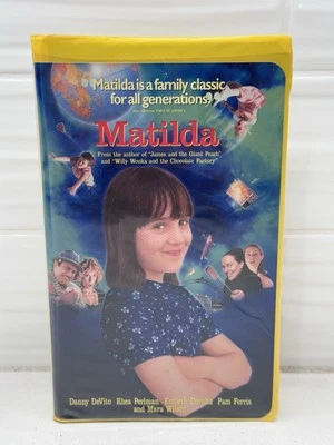 Matilda (VHS, 1996, Yellow Clamshell Case) - Full Screen Edition - Mara Wilson - Image 1 of 4