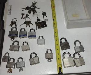 Lot Of 52 Vintage Master Lock Padlock Keys, And 15 Master Lock Padlocks - Picture 1 of 22