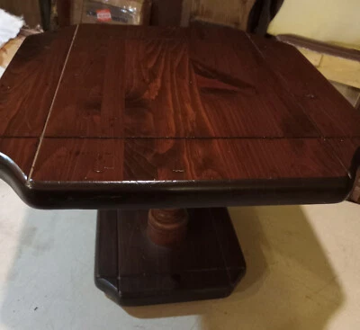 Mesa auxiliar/mesa auxiliar Mid Century Old Tavern Pine Pier (RP-PT-37) Foto 1 de 4