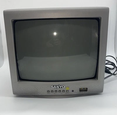 VTG Sanyo DS13204 13" CRT TV Front A/V Inputs Retro Gaming W/Remote - Image 1 of 4