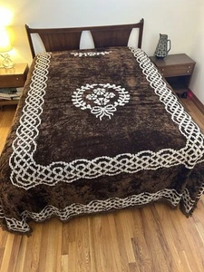 Queen Mid Century Crushed Velvet Brown Bedspread Coverlet Fringe MCM 1978 - Picture 1 of 7
