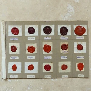 PLANCHE COLLECTION de 15 SCEAUX CACHETS de CIRE ARMOIRIES BLASONS NOBLESSE (#3) - Foto 1 di 16