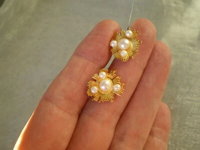 White Cultured Pearl stud earrings, 5 & 3 mm, 2.55 grams of 925 Sterling Silver - Image 1 of 4