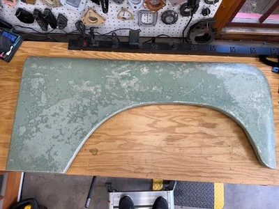 Para-lama externo Land Rover Series II IIA III original 330426 DIREITO - Imagem 1 de 4