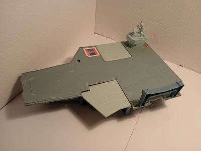 Matchbox Sky Busters Aircraft Carrier Portable Playset Case And Planes 2009 - Image 1 of 4