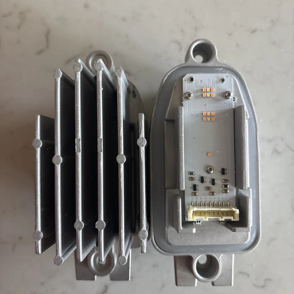 Farol de LED Freightliner Cascadia sinal de seta 66-01405-030, 1040.001.0920 - Imagem 1 de 4