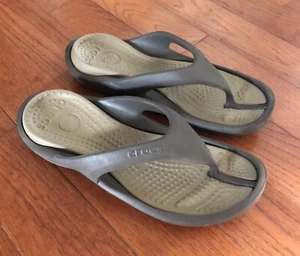 Crocs Athens Flip Flop Thong Brown Men’s Sz 10 Women's 12 Unisex Sandals Shoes - Picture 1 of 6