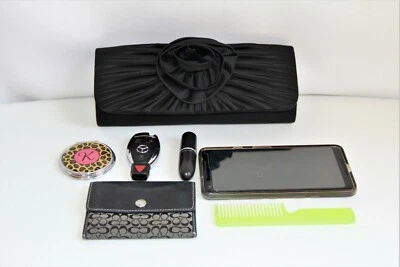 Nuevo Elegante Bolso Clutch Camille La Vie Reunido Negro Satinado Flor Foto 1 de 4