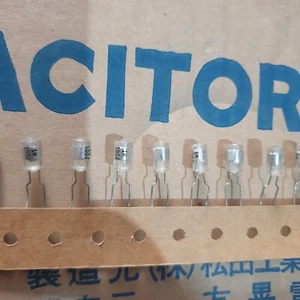 NUEVO DE LOTE ANTIGUO YUKO JAPÓN 100pF 50V HQ STRYOFLEX ¡AUDIO DE POLIESTIRENO! 10 PIEZAS - Imagen 1 de 2
