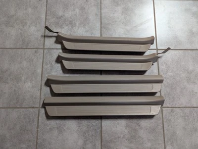 OEM 1999-2004 Acura RL Tan Beige Door Sill Scuff Plate Front Rear Complete Set Foto 1 de 2