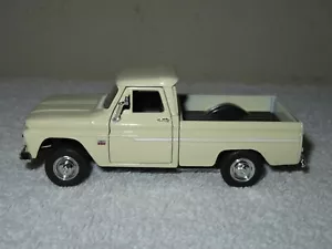 1966 CHEVROLET C10 PICK UP CREAM 1:32 WELLY OPENING DOORS, PULL BACK ACTION - Picture 1 of 7