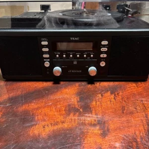 CD Recoder Plattenspieler Kassettenspieler USB gebraucht TEAC LP-R550USB - Bild 1 von 1