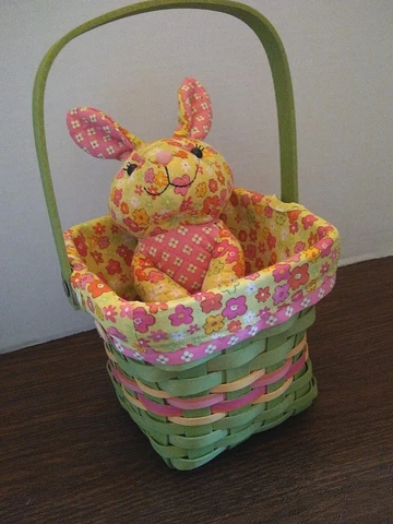 Longaberger 2011 Green Easter Basket with Stuffed Rabbit, Liner Protector Tie On Cover