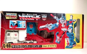 Takara Transformers C-69 Japanese Ultra Magnus Scramble city - Picture 1 of 11