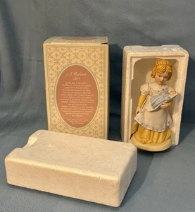 Avon A Mother’s Love Figurine Handcrafted Porcelain Baby 1981 Box VTG - Picture 1 of 15