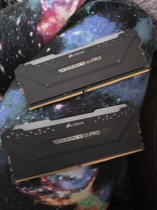 Corsair Vengeance rgb pro 16gb ddr4 Intel AMD Desktop Computer Memory - Black - Picture 1 of 2
