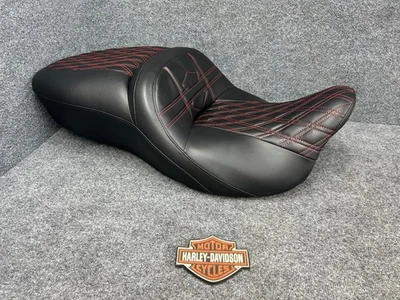 HARLEY-DAVIDSON 2008-2023 ROAD STREET GLIDE TOURING SEAT Foto 1 de 4