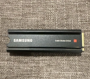 Samsung 980 Pro PCIe M.2 SSD 1TB NVMe PS5 PC with Heatsink Internal Storage - Afbeelding 1 van 2