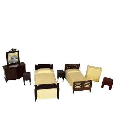 Muebles de dormitorio vintage para casa de muñecas Renwal Foto 1 de 4