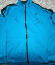 Felpa Di Pile Autografata Da Messi E Diego Armando Maradona.