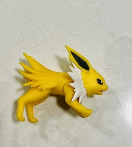 WCT Wicked Cool Toys JOLTEON POKEMON FIGURE 3" - Picture 1 of 3