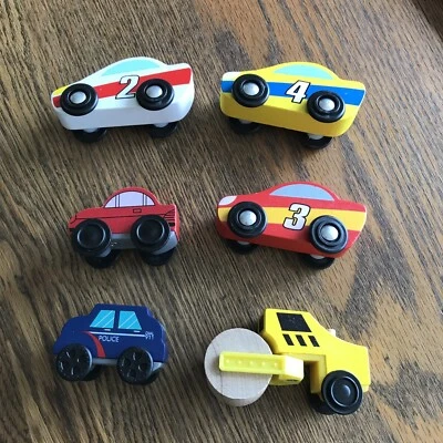 Лот из 6 детских деревянных игрушечных машинок полицейских машин на роликах - Изображение 1 из 4