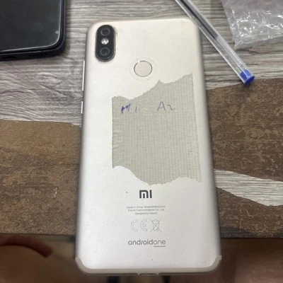 Xiaomi Mi A2 - 64GB - Oro (Versione Global) (Dual SIM) - Immagine 1 di 2