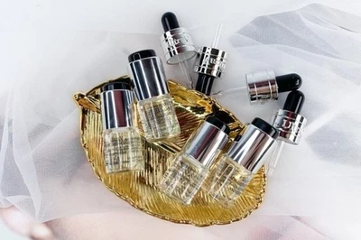 Ultra V Idebenone Signature Ampolla 8 ml x 4ea Set para Lifting Blanqueamiento K-beauty Foto 1 de 4