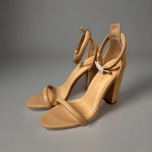 Women’s Venus Strappy Nude High Heel Block Sandals Size 8 NIB - Picture 1 of 6