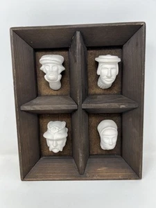 Castello Wawel vintage 4 teste in gesso miniatura souvenir soffitto a cassettoni Polonia - Foto 1 di 8