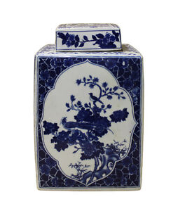 Chinese Blue White Square Porcelain Flowers Accent Jar cs2451