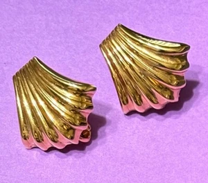 Napier signierte Vintage goldfarbene überbackene Muschelform Clip-On Schraubverschluss Ohrringe - Bild 1 von 15