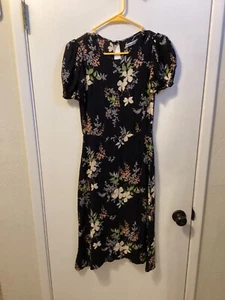Women "Reformation black, floral short sleeve zipper dress. Size 6 P.O. - Picture 1 of 3