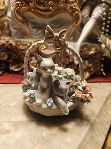 Lladro Porcelain Figurine #1444 “Purr-Fect ” Three Kittens in a Basket - Picture 1 of 18