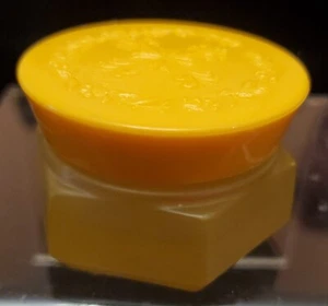 Vintage Avon Honeysuckle Cream Sachet Duftflakon - Bild 1 von 3