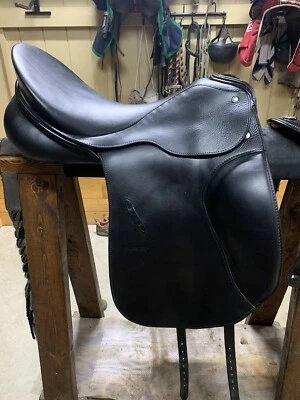 Passier Optimum II 盛装舞步马鞍 17.5 英寸黑色 轻度使用 — 第 1/4 张图片