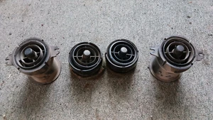 Toyota Land Cruiser 60 J6 HJ60 HJ61 FJ60 FJ62 Lüftungsauslass / DASHBOARD VENTS - Bild 1 von 3
