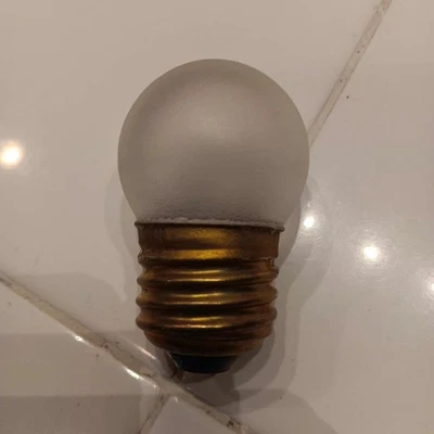 1 SAFETY NIGHT LIGHT BULB 7.5 WATT S11 Ultra Guard US standard medium E26 Coated - Image 1 of 4