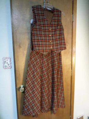 Hermoso conjunto de chaleco y falda a cuadros de mezcla de lana Acto III de colección de 2 piezas-16 Foto 1 de 4