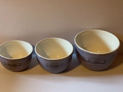 Juego de 3. Cuencos mezcladores de terracota púrpura/malva de Toscana Italia Foto 1 de 4