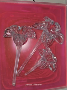 Juego de 3 jarrones vintage de flores de lirio/trompeta con arte en vidrio transparente soplado a mano - Imagen 1 de 11