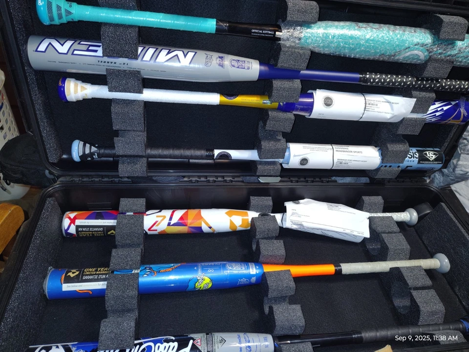 Nuevo bate lanzamiento lento 26oz Louisville Slugger Genesis “Pass Em Out” 2.0 USSSA Foto 1 de 1