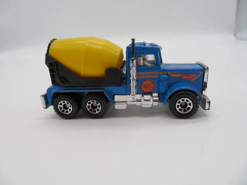 Matchbox Peterbilt 1981 Cement Truck - Image 1 of 4