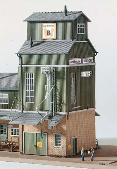 Piko 61114 BILLINGERS GRAIN TOWER KIT - Image 1 of 1