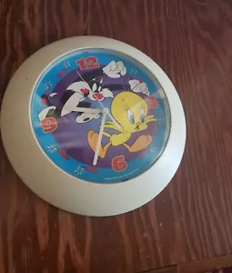 Sylvester And Tweety Bird Battery Operated Clock In Working Condition - Picture 1 of 5