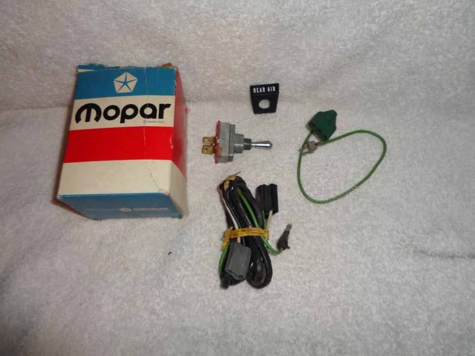NOS Mopar 1970-73 C-Body Rear Defog Adapter Package - Image 1 of 1