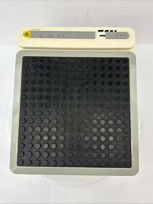 Acuvibe Massager 5004 Adjustable Speed  Vibrating Foot Massager Circulation Pain - Image 1 of 4