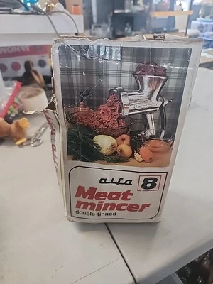 Picadora de carne vintage Alfa 8 Foto 1 de 4