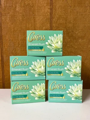 Jabón de barra de belleza de té blanco y jardinia exuberante 5 caricias Emerald Rush 4 OZ Cada Foto 1 de 2
